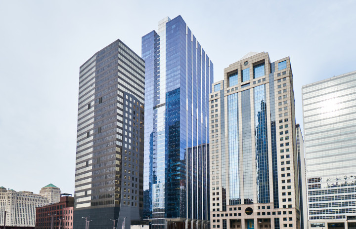 Modern office spaces at 155 North Wacker in Chicago, perfect for clients seeking to elevate company’s professional image.