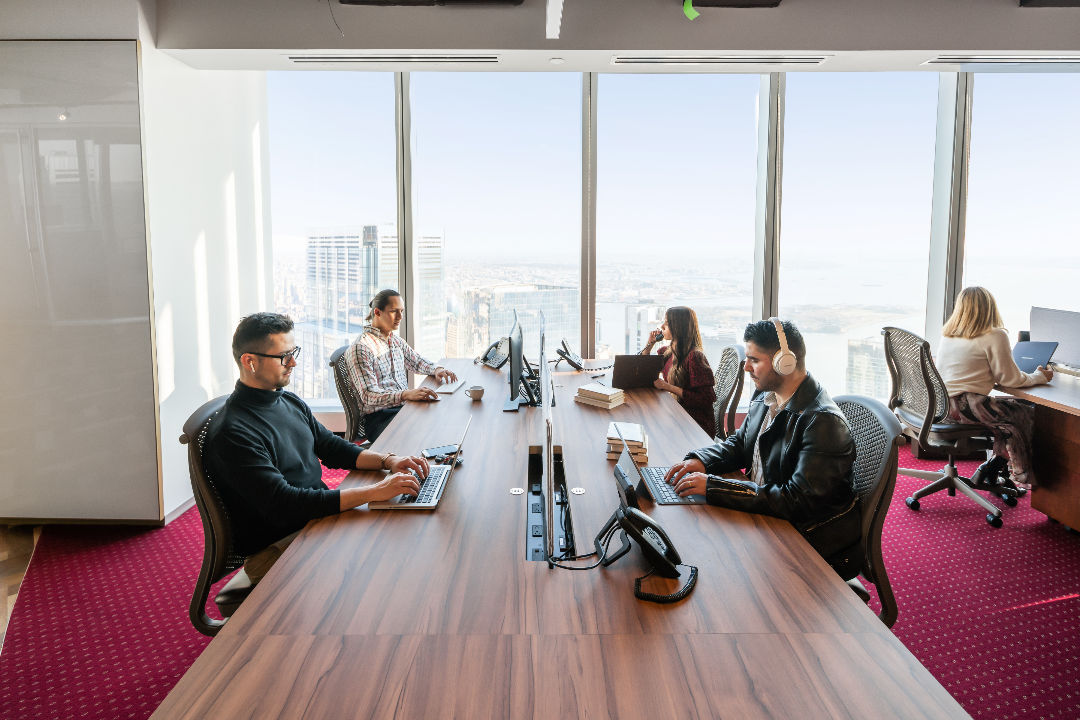 Premium coworking space at North Wacker, Chicago, where clients stay productive with inspiring views.
